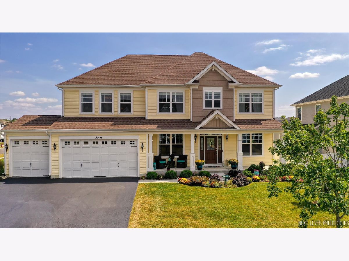Homes Sold Sagebrook South Elgin Illinois, 849 Asbury