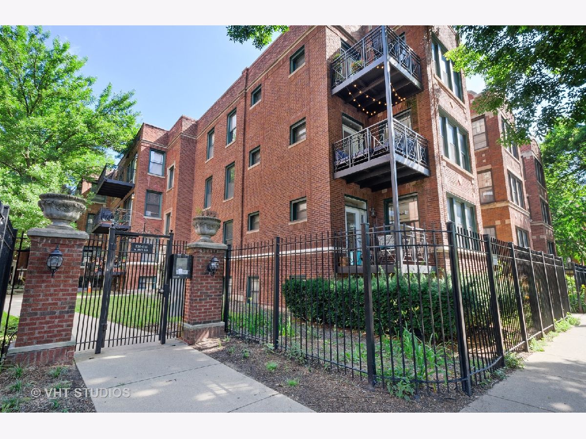 Condominiums Sold Pratt Du Lac Chicago Illinois, 1136 Pratt