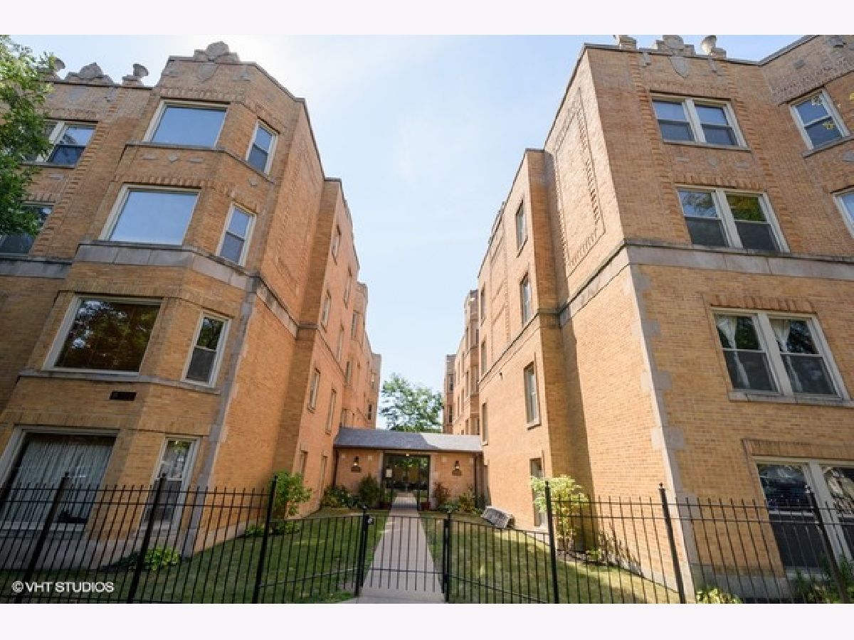 Condominiums Sold The Yellowstone Chicago Illinois, 1673 Farwell