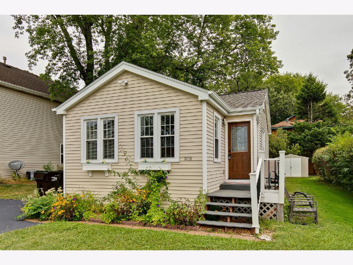 Homes Rented Lake View Villa Wauconda Illinois, 908 Madison