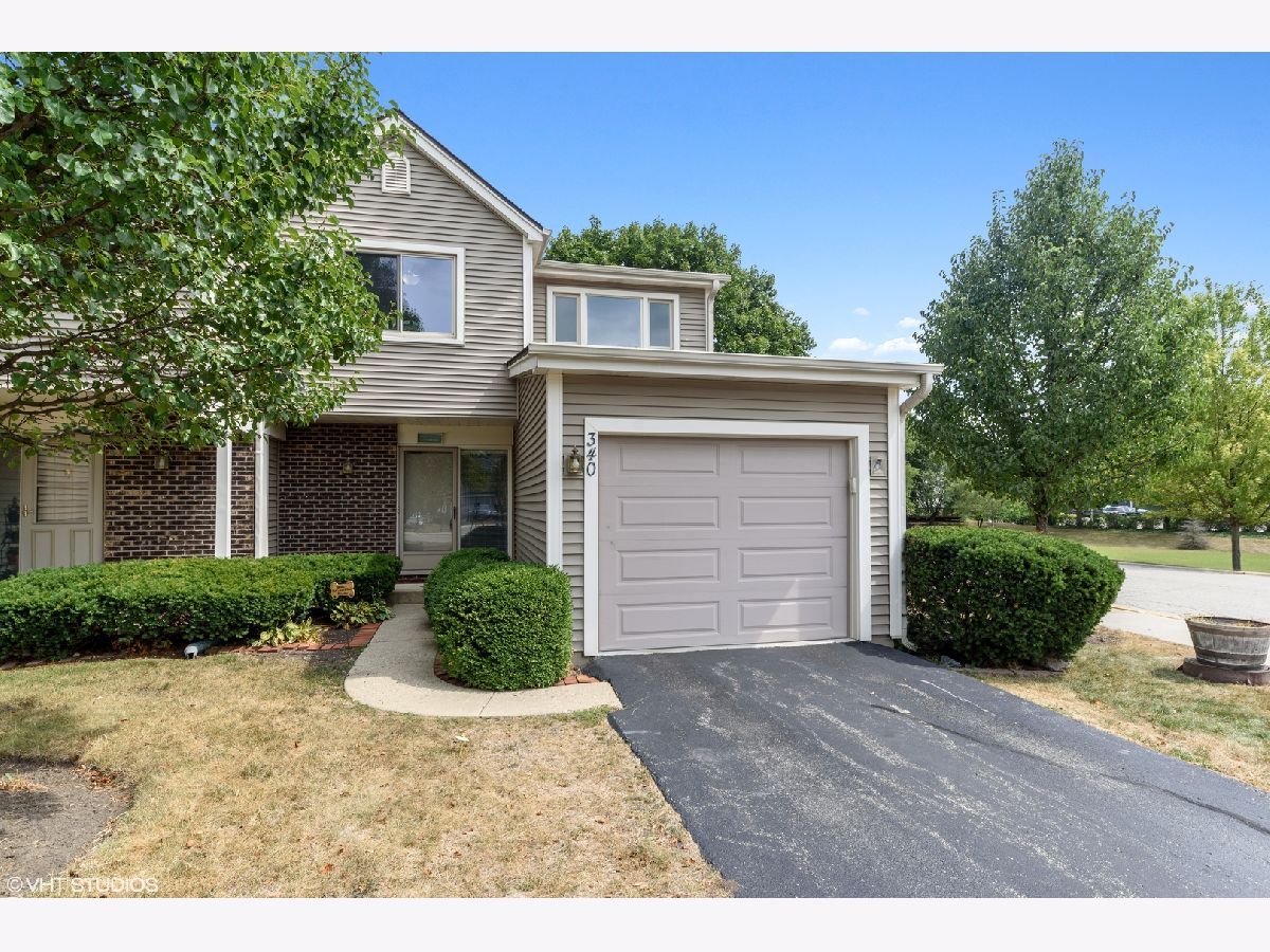 Townhomes & Homes Sold Forest Knoll Palatine Illinois, 340 Forest Knoll