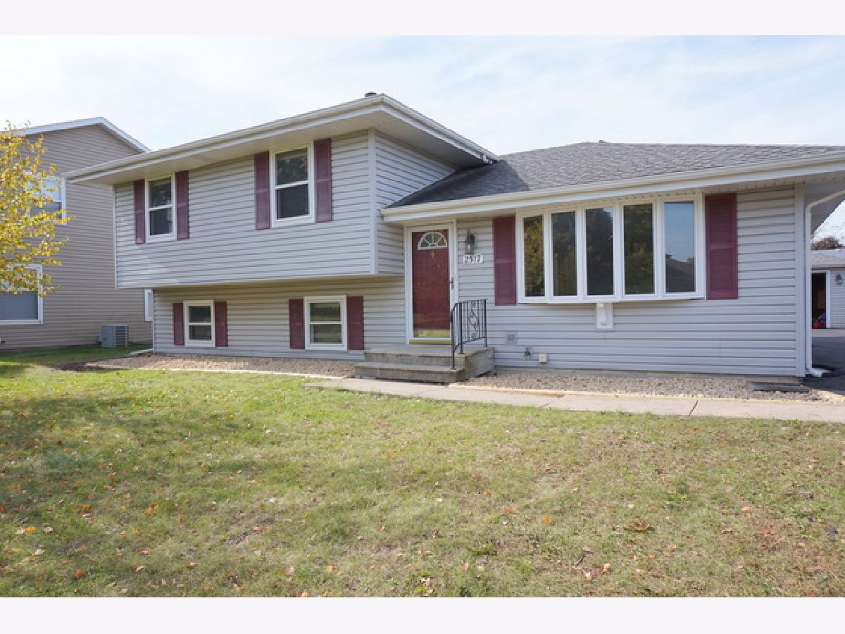 Homes Rented Mayfair Plainfield Illinois, 2517 John Bourg