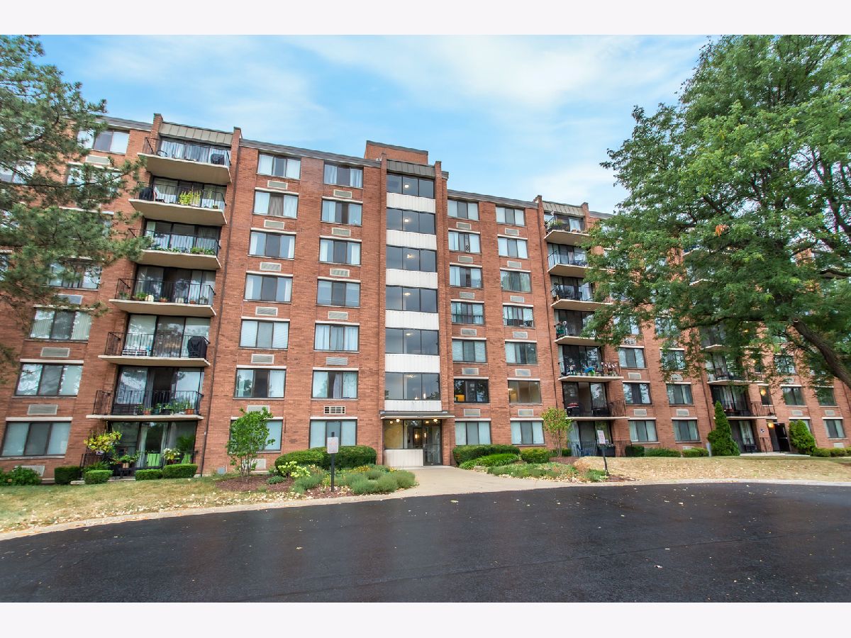 Condominiums Sold St Regis Lombard Illinois, 2000 Saint Regis