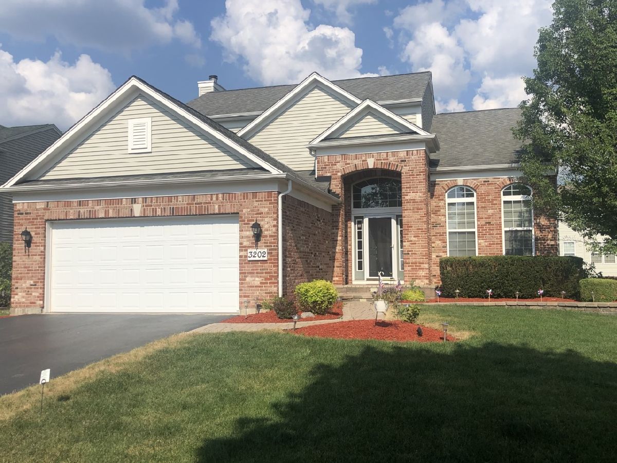 Homes Rented Winchester Glen Carpentersville Illinois, 3202 Deerpath