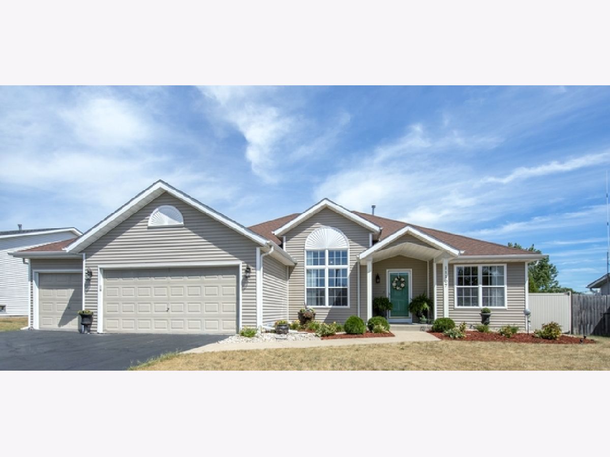 Homes Sold Chicory Ridge Roscoe Illinois, 11107 Jasmine