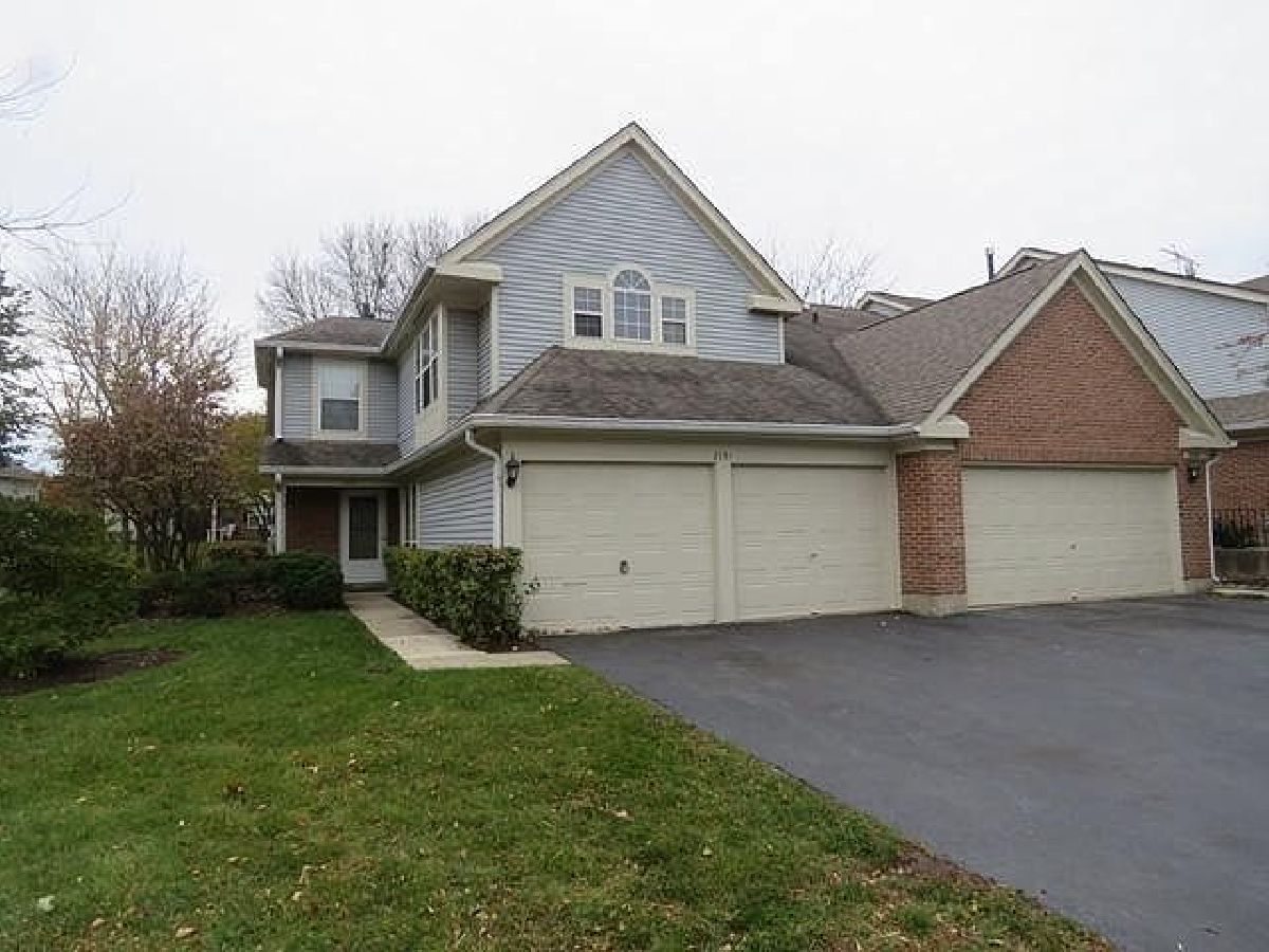 Townhomes & Condos & Homes Rented Mayfair Station Hanover Park Illinois, 2151 Stirling