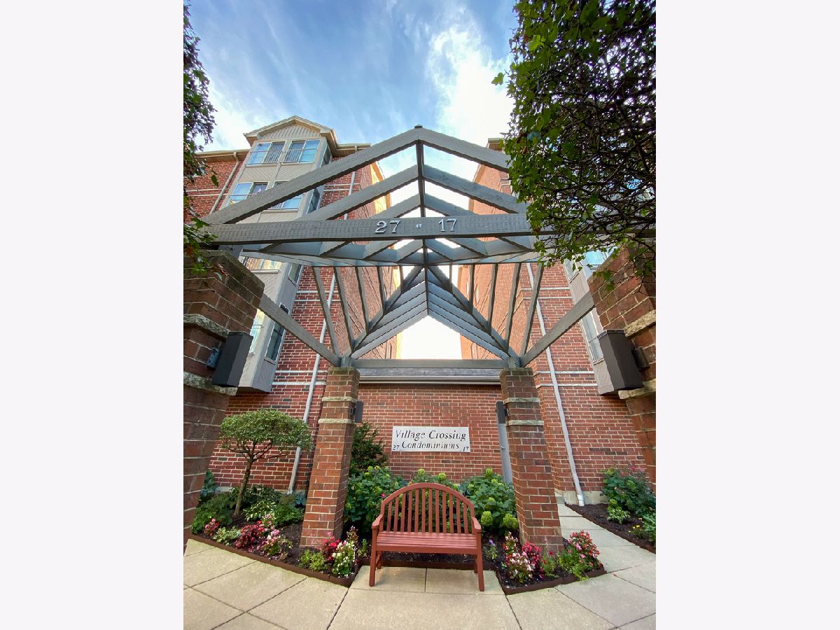 Condominiums Sold Village Crossing Roselle Illinois, 27 Hattendorf