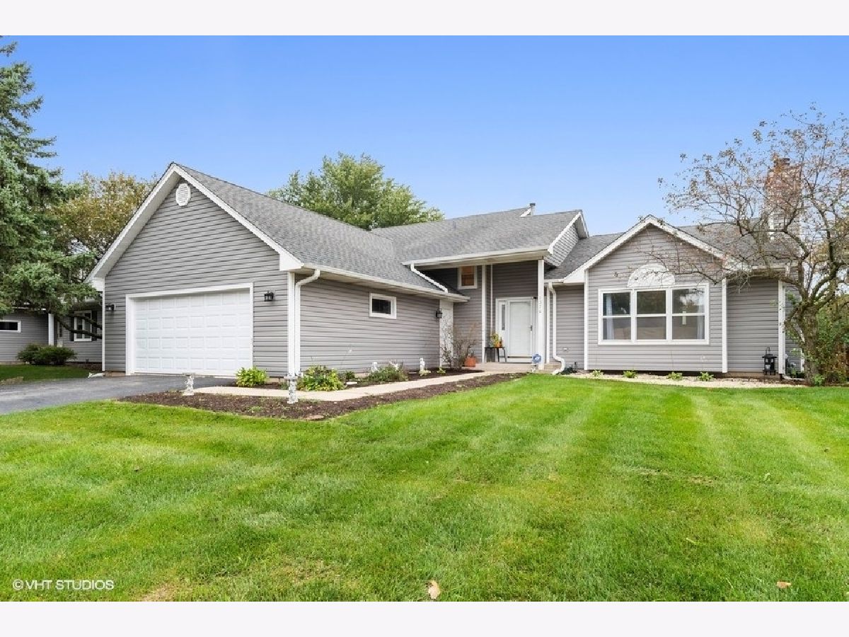 Homes Sold Hunters Ridge Aurora Illinois, 1370 Valayna