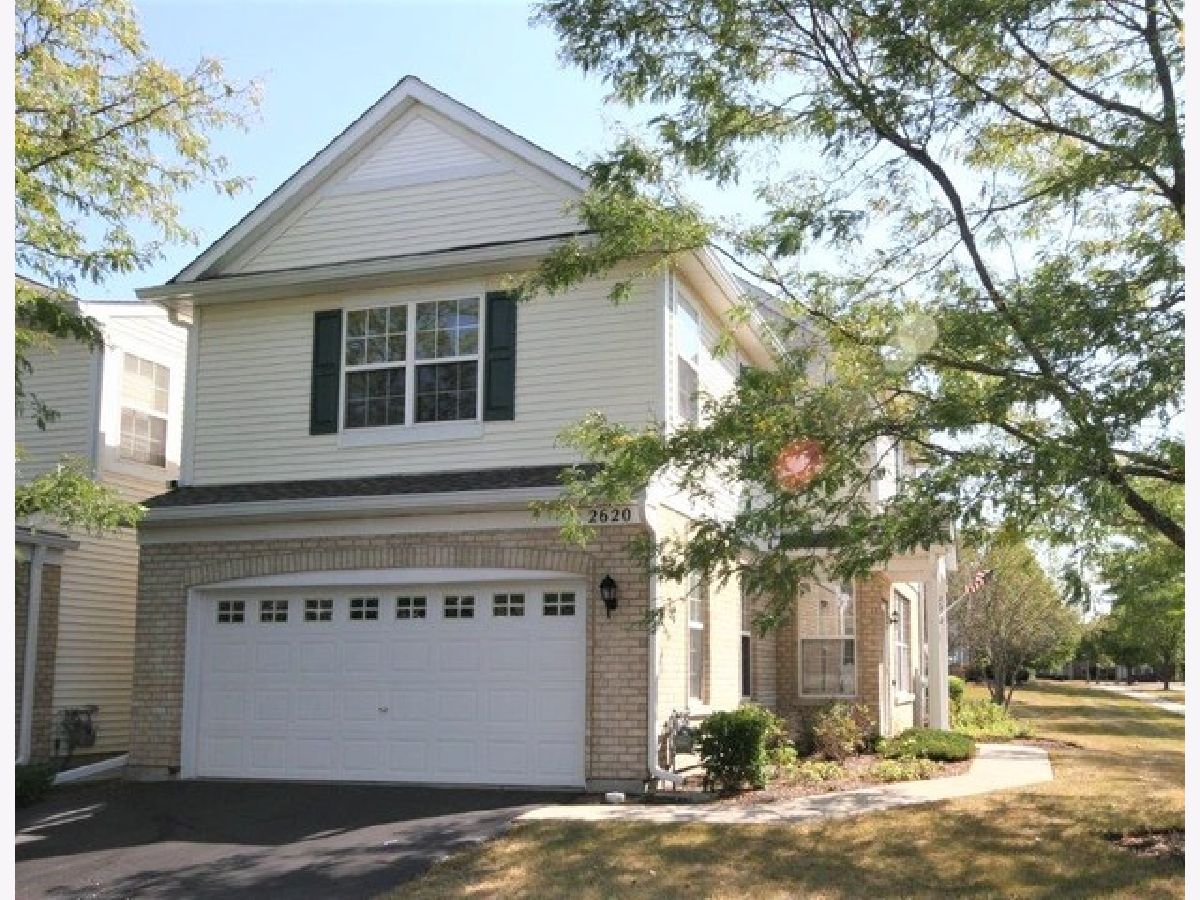 Townhomes Rented Millbrook At Canterbury Algonquin Illinois, 2620 Pondview