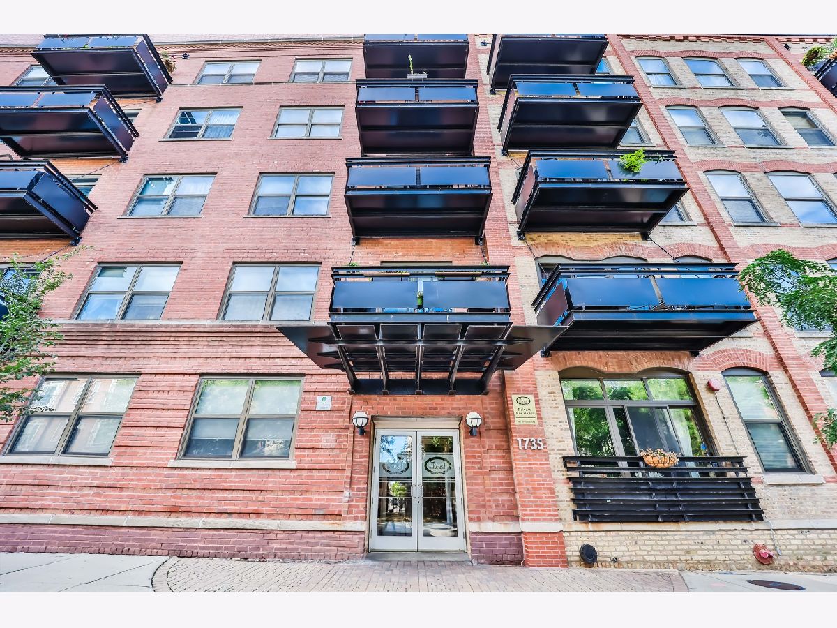 Condominiums Sold Regal Lofts Chicago Illinois, 1735 Diversey