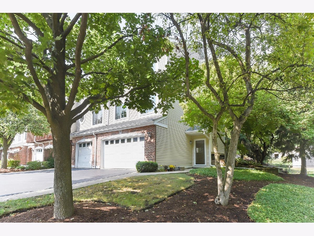 Townhomes Sold Maple Grove Palatine Illinois, 240 Parallel