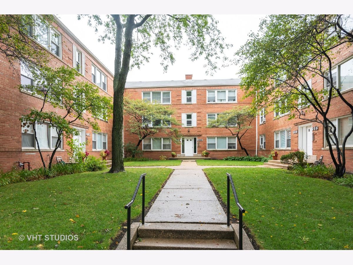 Condominiums Sold Colonial Oaks Evanston Illinois, 618 Oakton