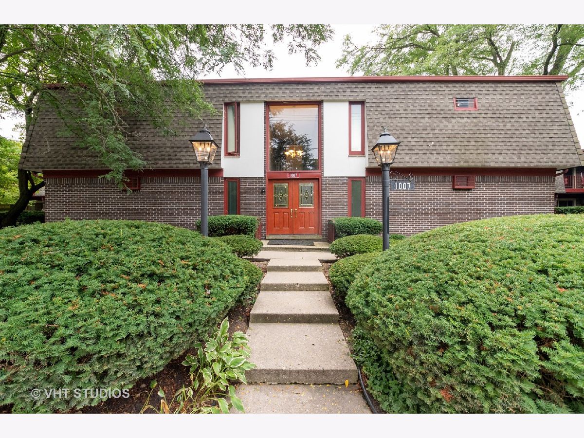 Condos & Townhomes Sold The Regency Deerfield Illinois, 1007 Deerfield