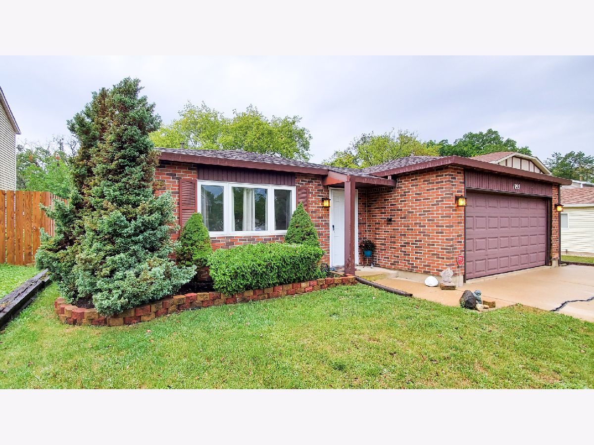 Homes & Condos & Townhomes Sold Bristol Hills Streamwood Illinois, 1092 Fulton
