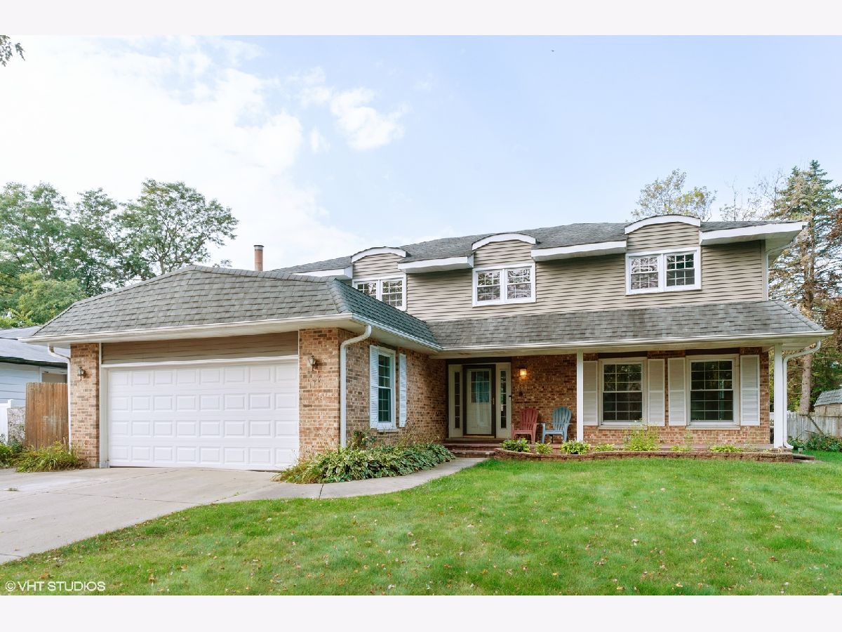 Homes Sold Highland Glen Wheeling Illinois, 176 Mockingbird