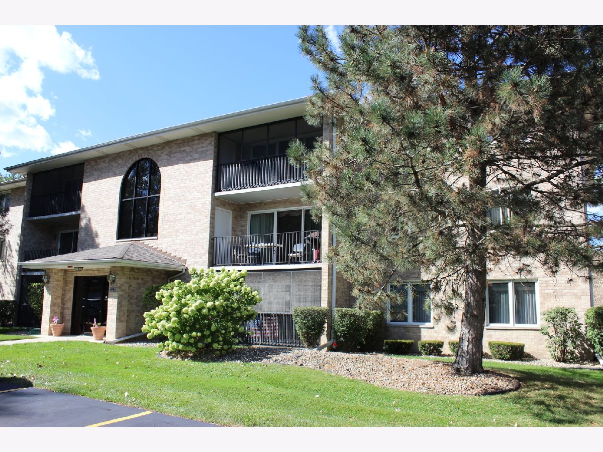 Condominiums Sold Circle Crest Manor Crestwood Illinois, 4940 134th