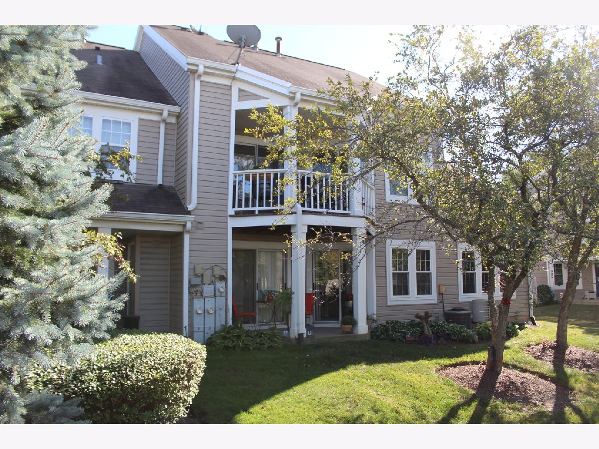 379 Wexford Court, Carol Stream, Illinois 60188 MLS 10848660 WinterCohen