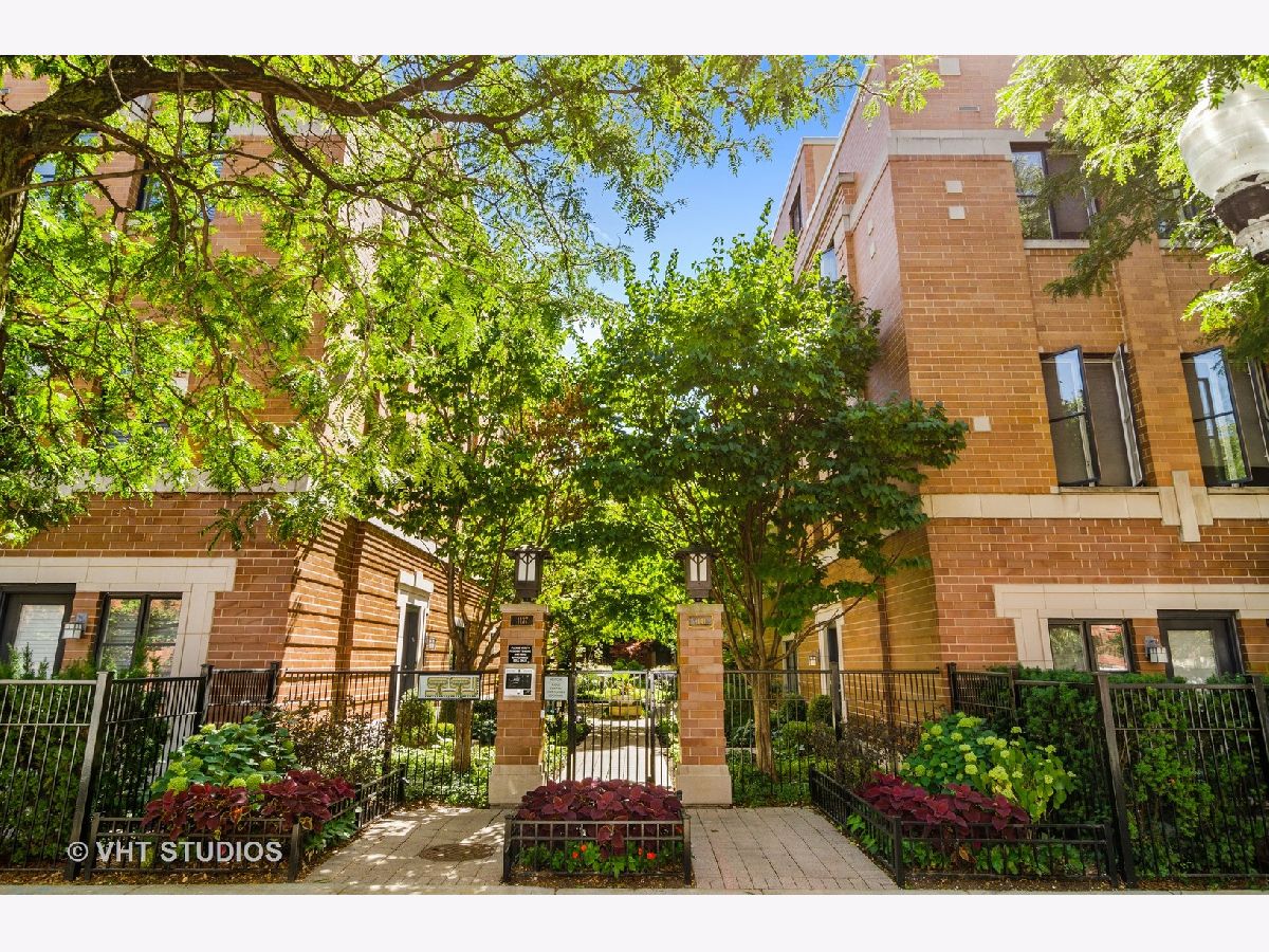 Townhomes Sold Chelsea Townhomes Chicago Illinois, 1137 Monroe