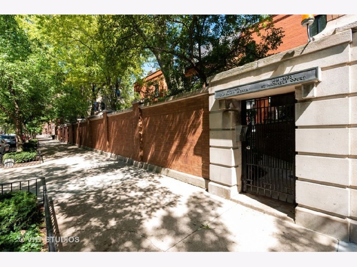 Townhomes & Condos Sold St. Michael's Square Chicago Illinois, 1618 Saint Michaels