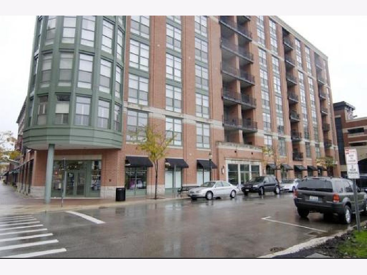 Condominiums Rented Metropolis Arlington Heights Illinois, 1 Highland