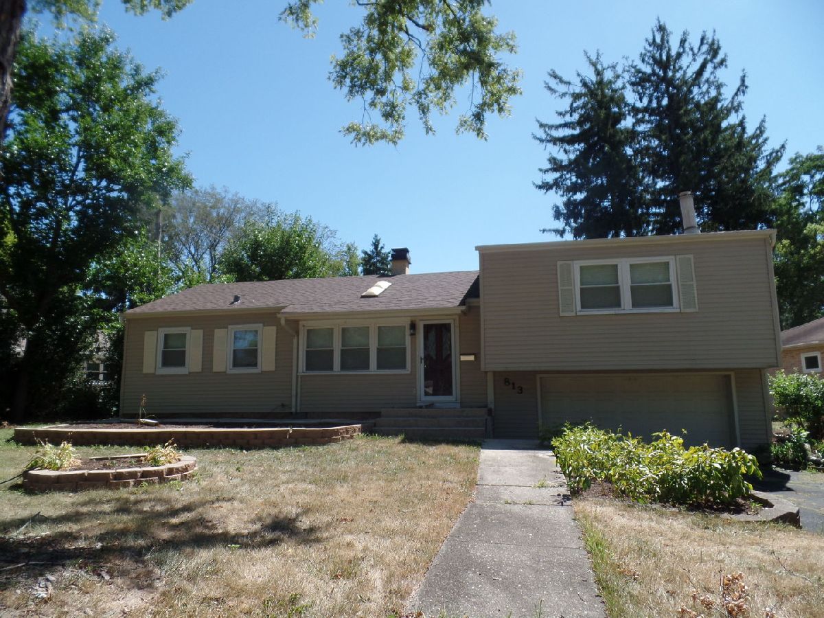 Homes Rented Gables Wheaton Illinois, 813 Sunset