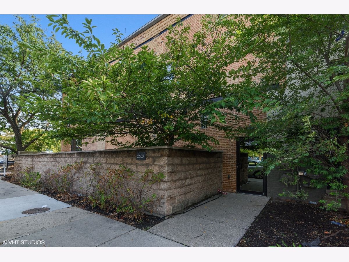Condominiums Sold Riverbend Lofts Chicago Illinois, 2620 Clybourn