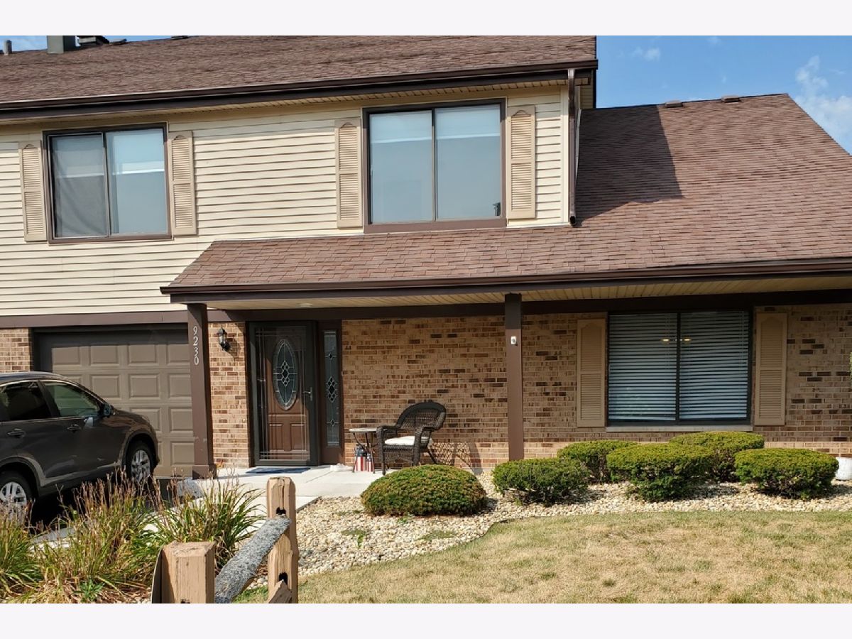 Homes & Townhomes & Condos Sold Heritage Estates Orland Park Illinois, 9230 Virginia
