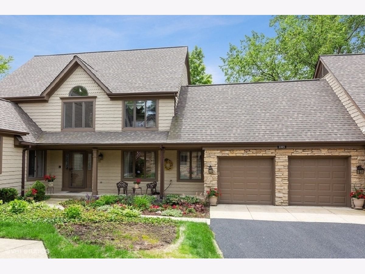 Woodlands Darien IL, Townhomes & Condos & Homes For Sale & For Rent