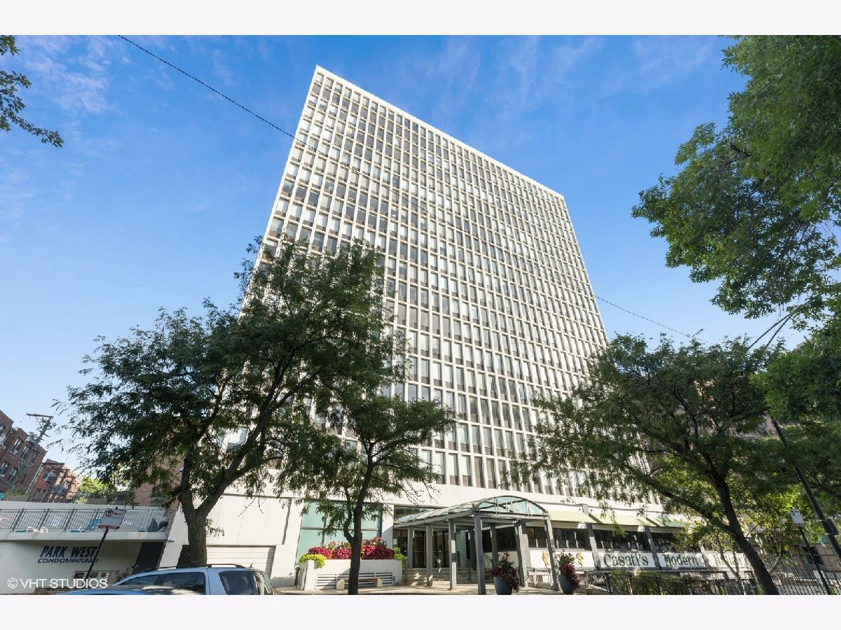 Condominiums Sold Park West Condos Chicago Illinois, 444 Fullerton