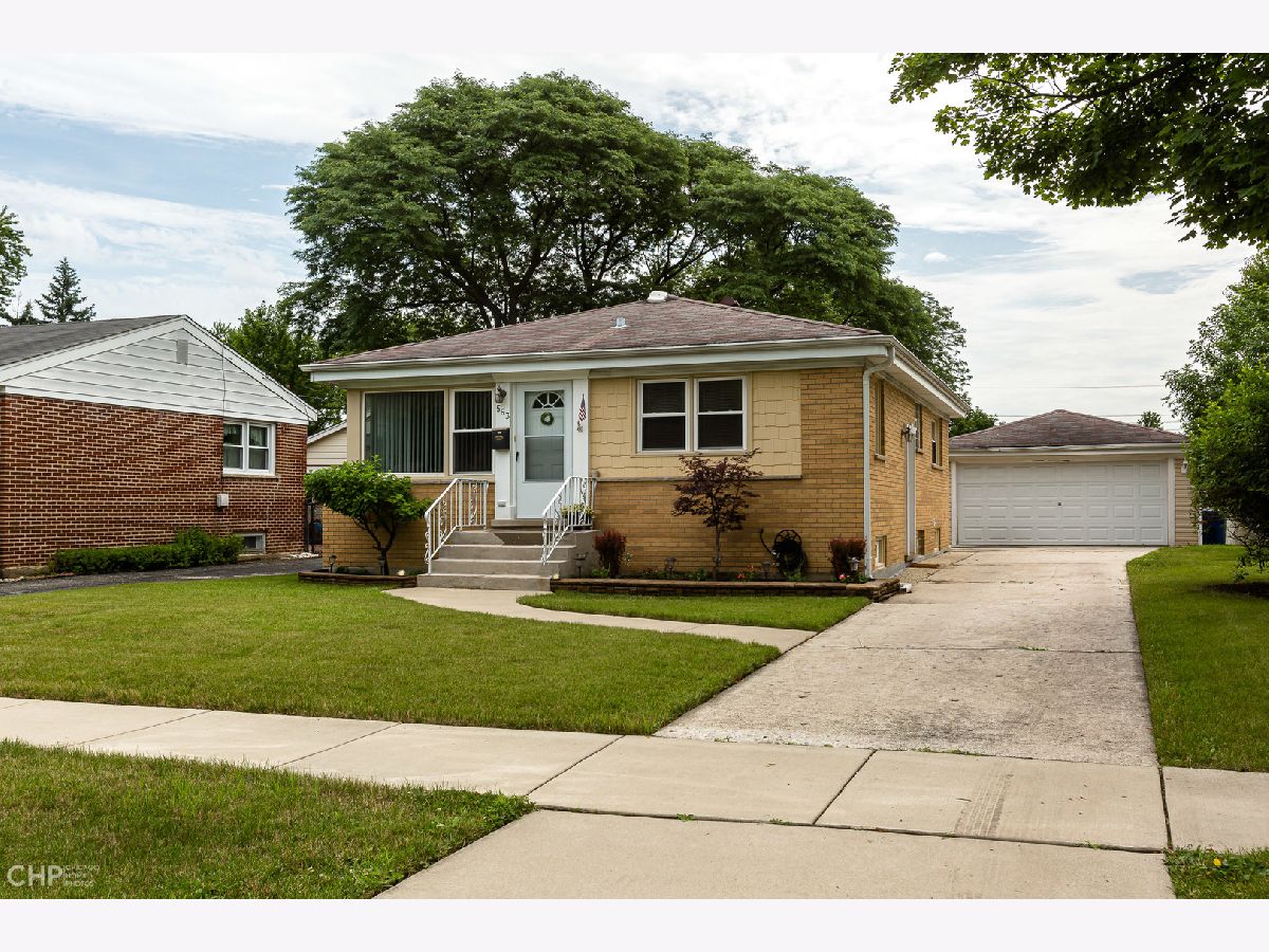 Homes Sold Cumberland Highlands Des Plaines Illinois, 563 Mount Prospect