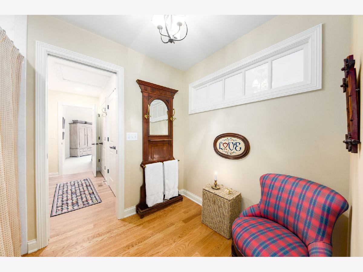 Villas Of Maple Woods Downers Grove IL, Townhomes For Sale & For Rent