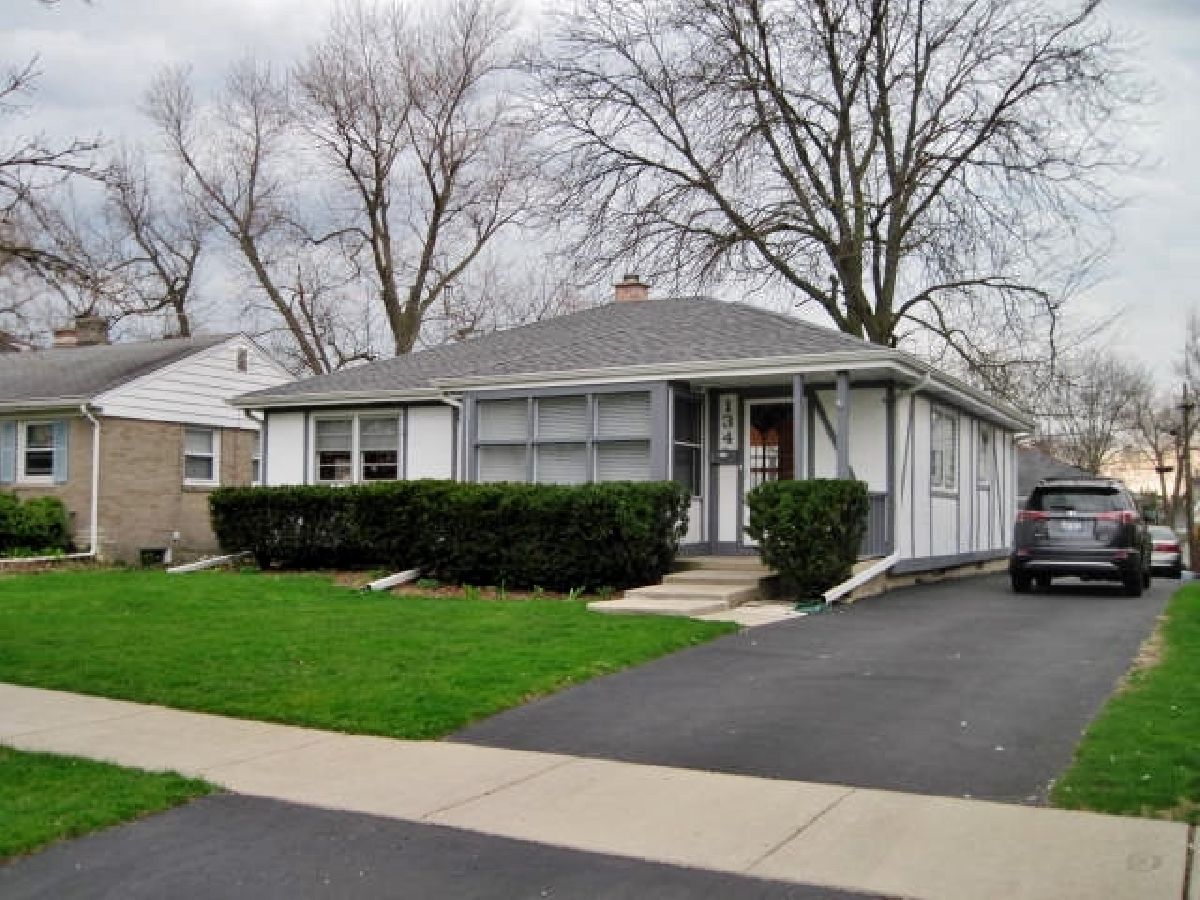 Homes Rented College View Elmhurst Illinois, 134 Sunnyside