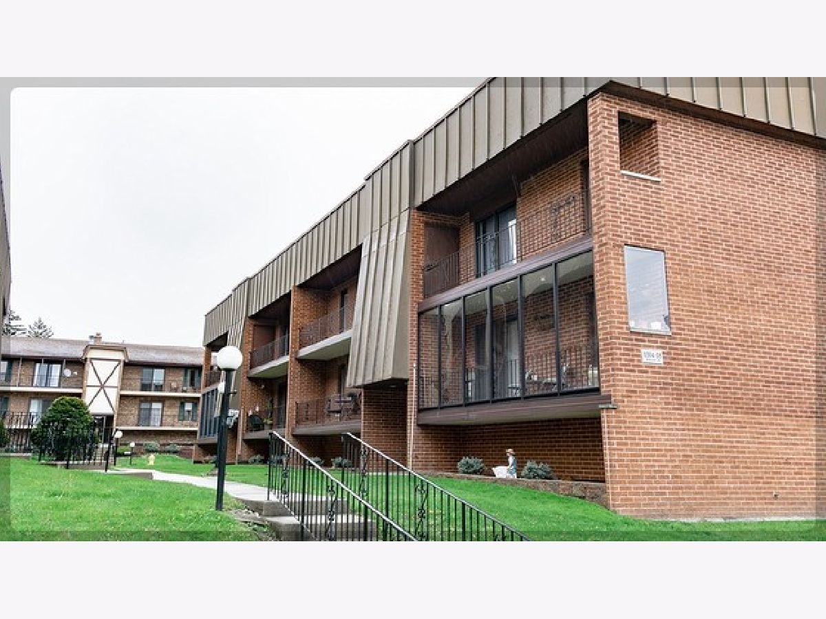 Condominiums Sold Moraine Valley Villas Palos Hills Illinois, 11308 Moraine