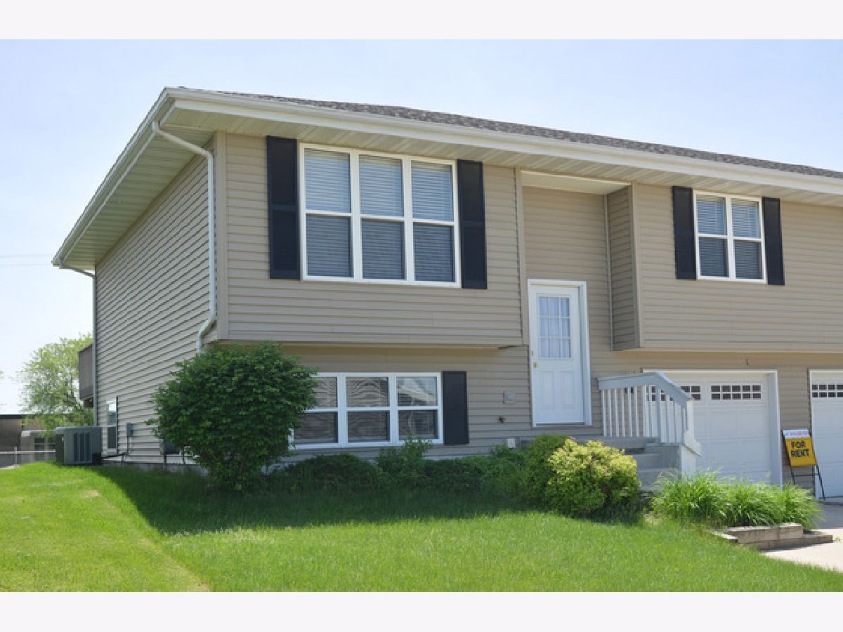 Homes & Townhomes Rented Briarcrest Ottawa Illinois, 1109 Sunridge