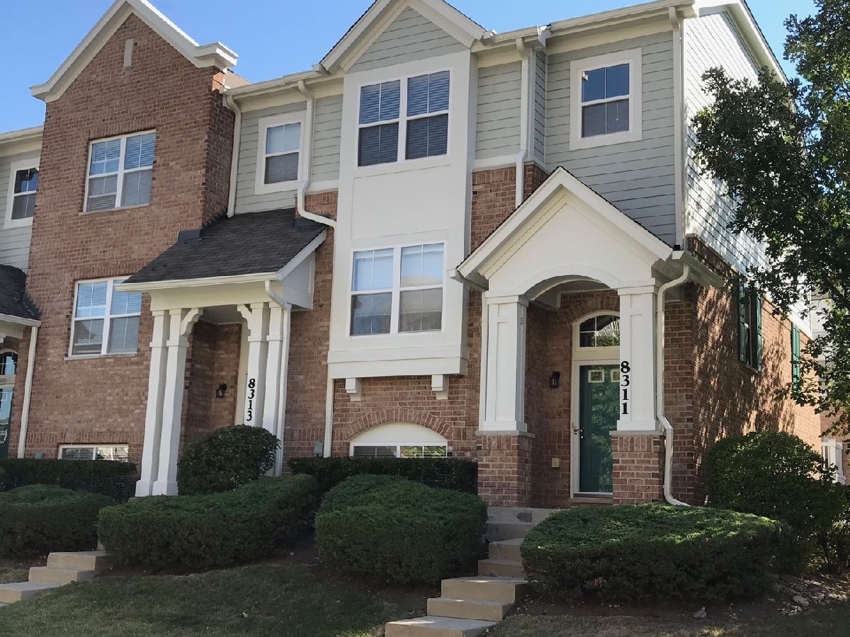 Townhomes & Condos Rented Trafalgar Square Morton Grove Illinois, 8311 Concord