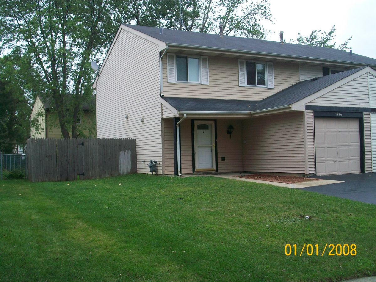 Townhomes & Homes Rented The Groves Hanover Park Illinois, 1714 Whitney