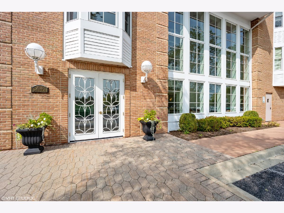 Condominiums Sold Glen Shore Condominium Glenview Illinois, 2350 Chestnut