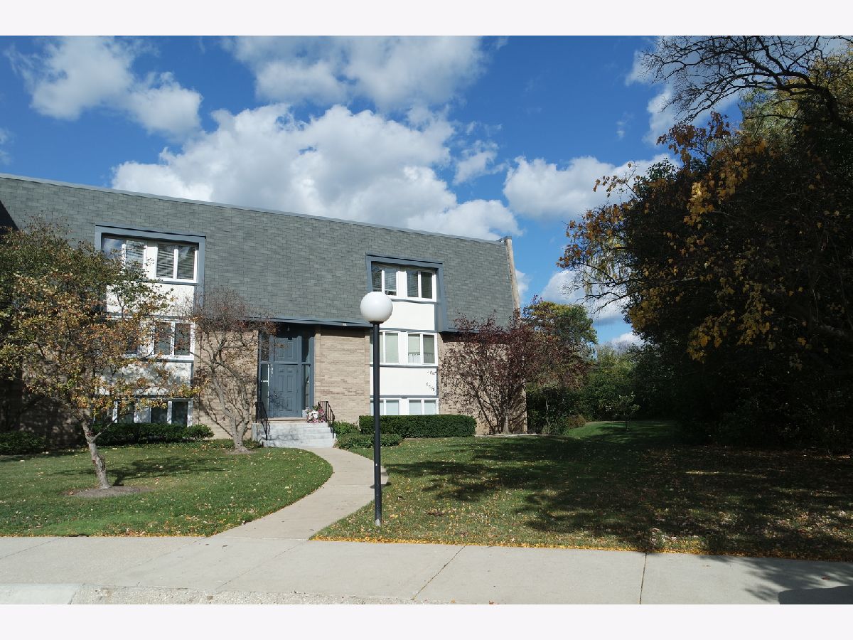 Condominiums Rented Ammer Ridge Glenview Illinois, 1951 Ammer Ridge