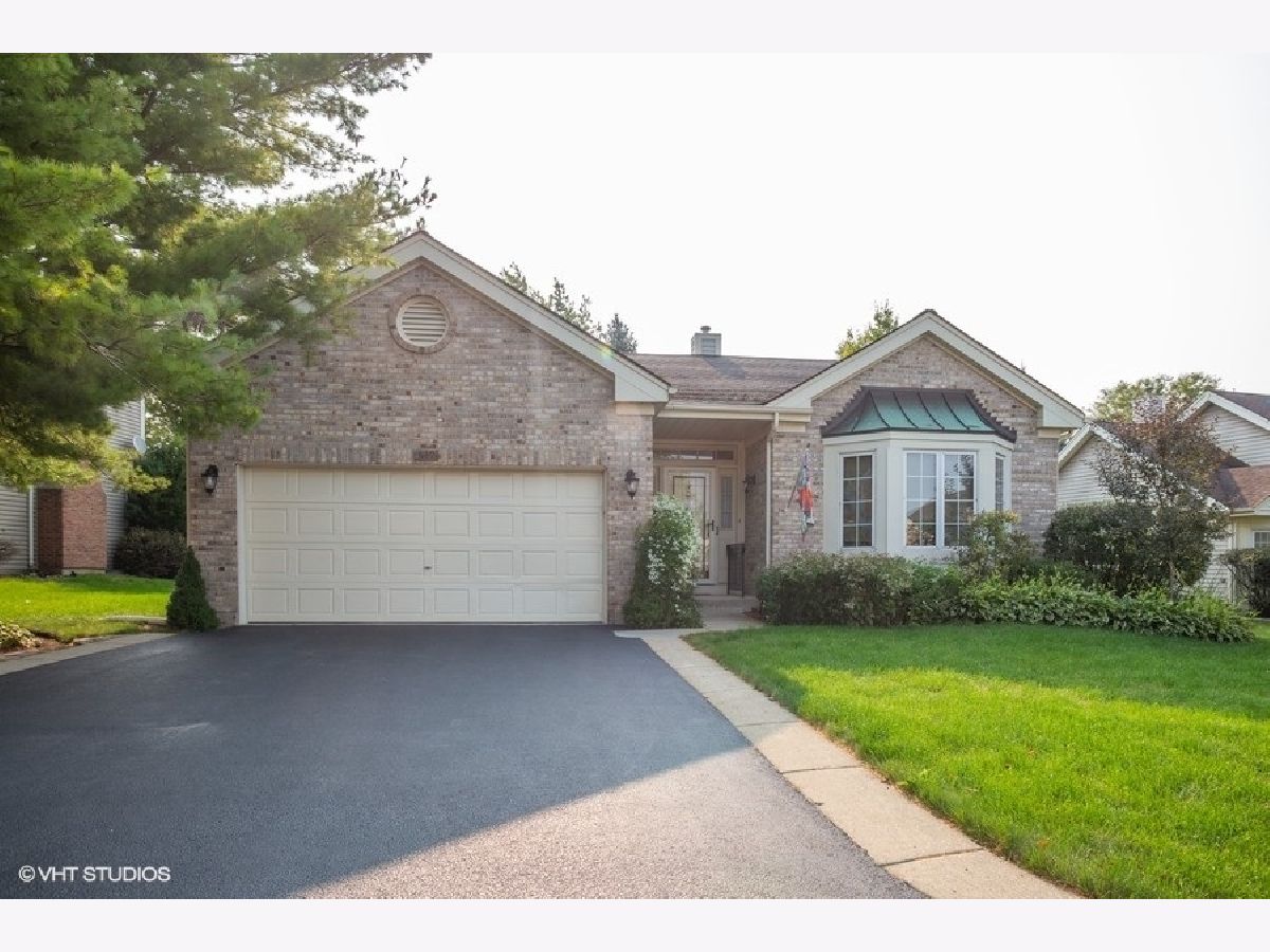 Homes & Condos & Townhomes Rented Bartlett On The Green Bartlett Illinois, 639 Golfers