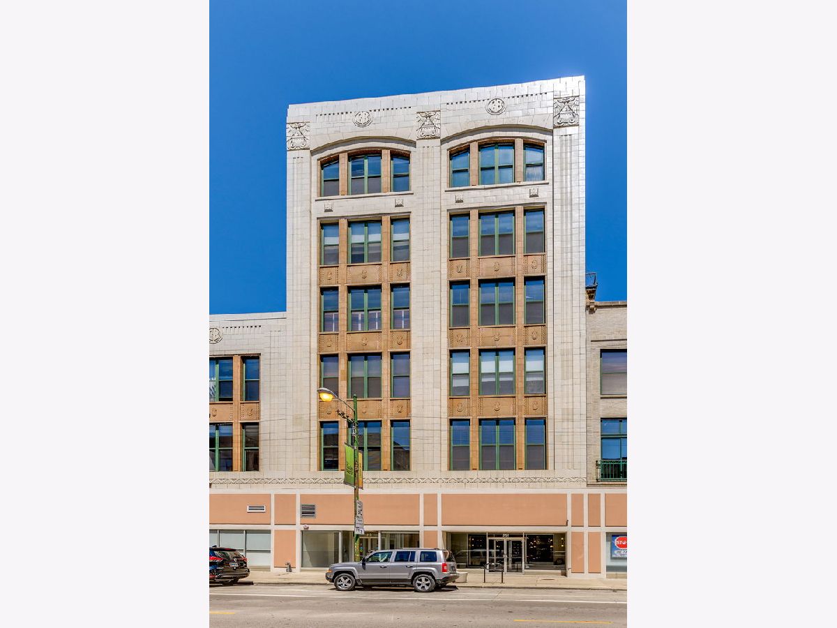 Condominiums Sold Lincoln Lofts Chicago Illinois, 3151 Lincoln