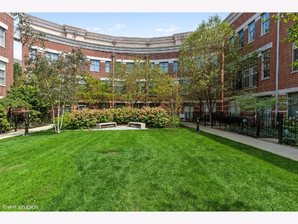 Condos & Townhomes Rented St. John's Park Chicago Illinois, 851 May