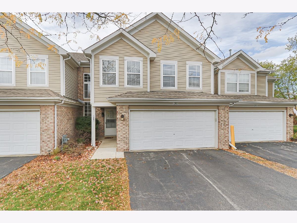 Pembroke Estates Roselle IL, Townhomes & Condos For Sale & For Rent