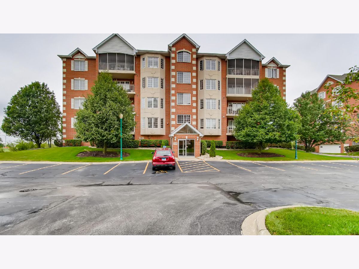 Condominiums & Homes Sold Brookside East Tinley Park Illinois, 7728 Greenway