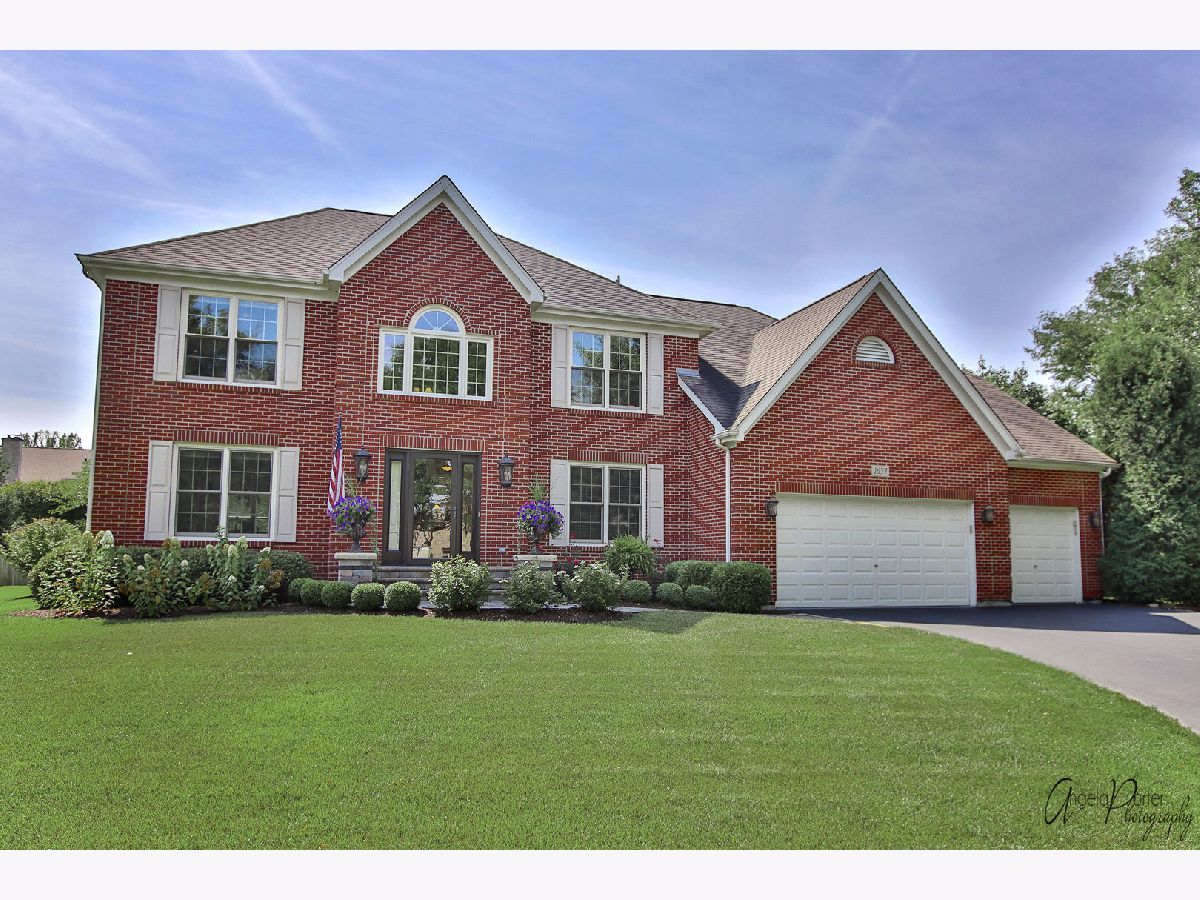 Homes Sold Hunters Ridge Crystal Lake Illinois, 1657 Flagstone