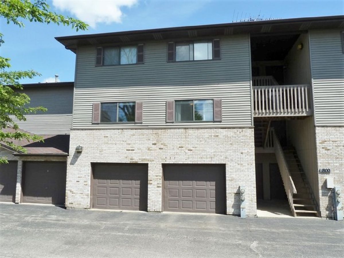 Condominiums Sold Stonebriar Elgin Illinois, 1800 Highland