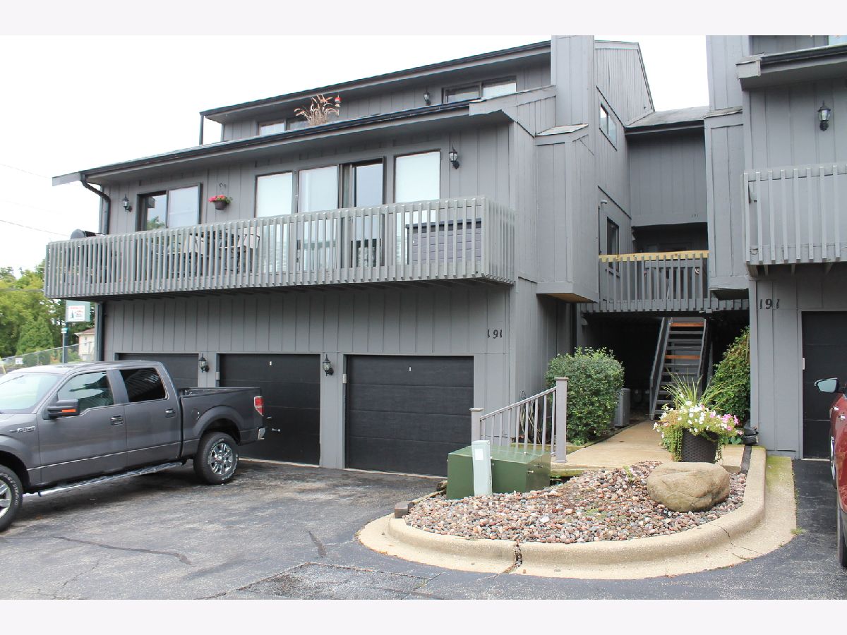 Condominiums Sold Diamond Harbor Fox Lake Illinois, 191 Howard
