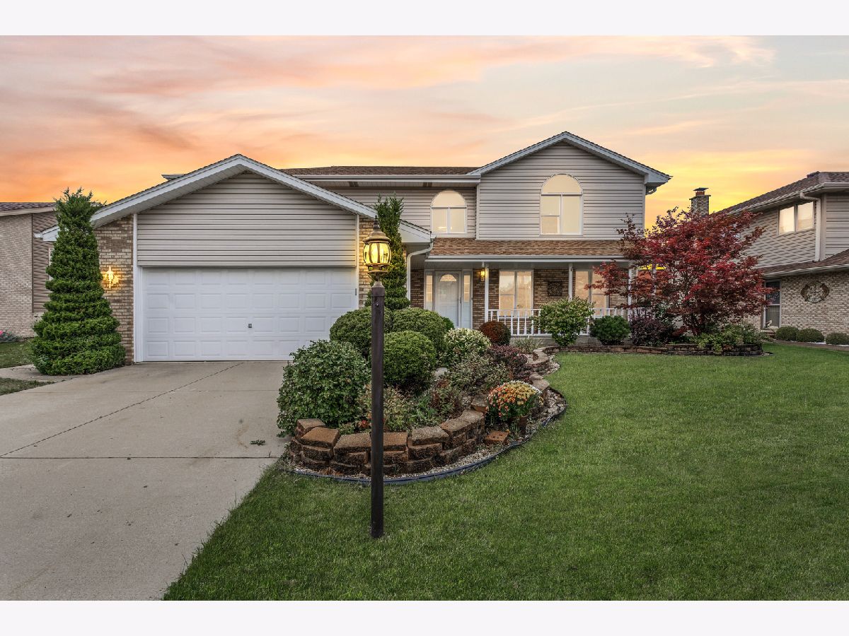 Homes Sold Bramblewood Oak Forest Illinois, 15618 Sayre
