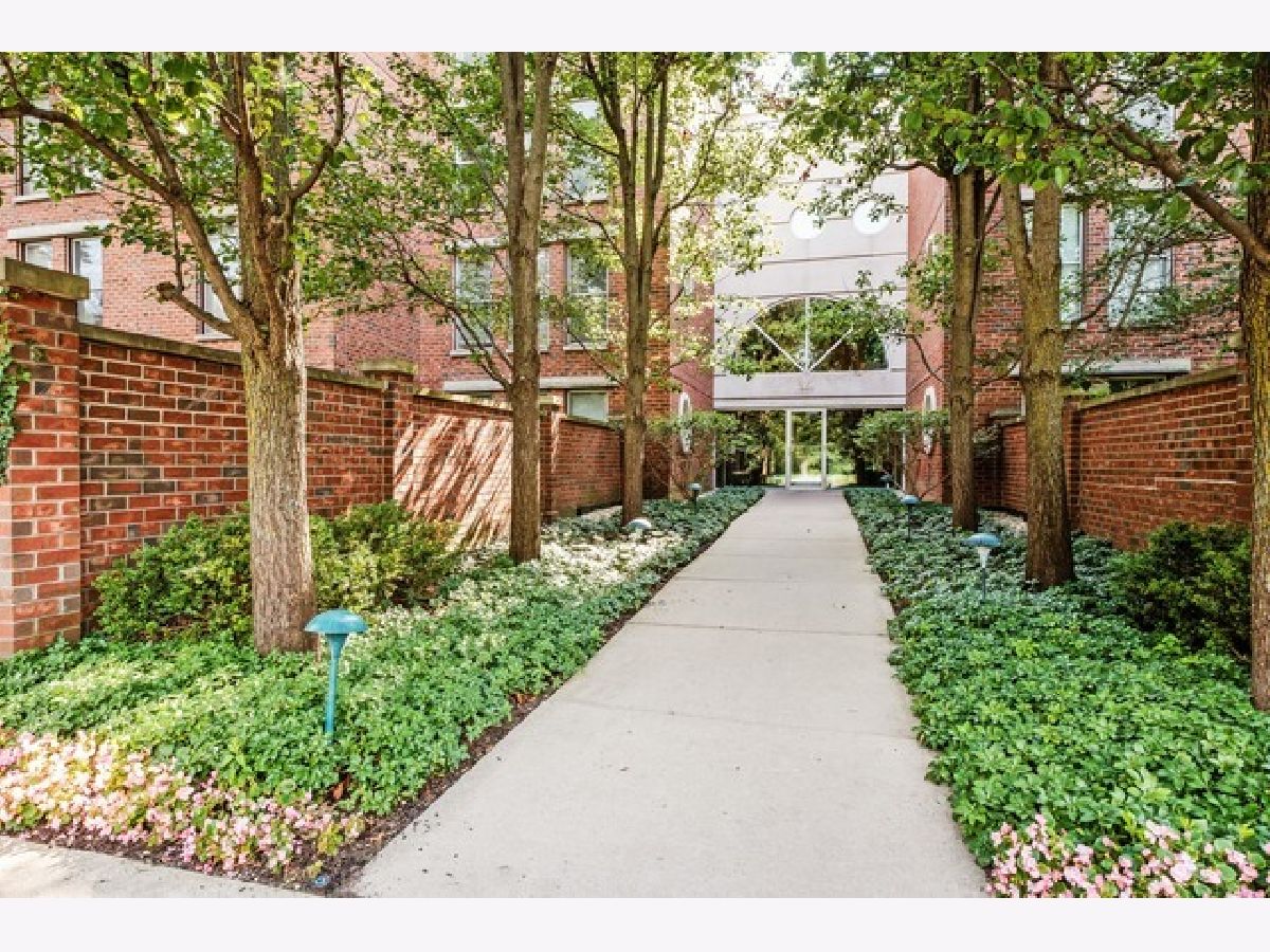 Condominiums Sold Hedge Row Winnetka Illinois, 360 Green Bay