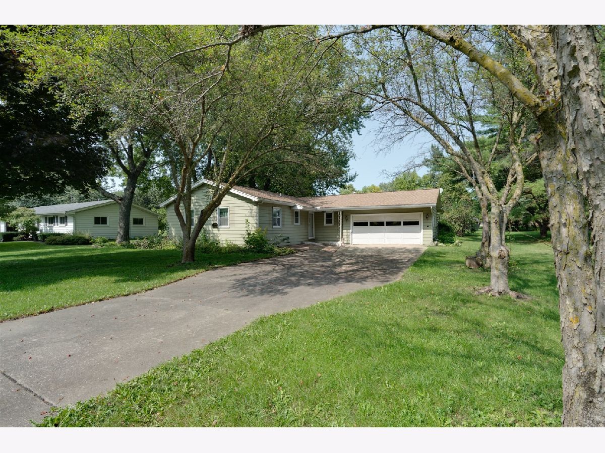 Homes Sold Country Acres Bloomington Illinois, 14612 Brian