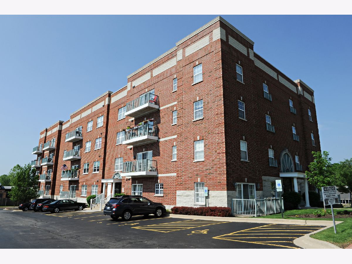 Condominiums Sold Washington Square Palatine Illinois, 245 Johnson